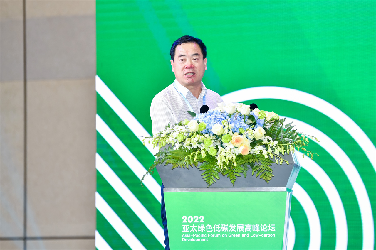 段淇斌作主旨演讲
