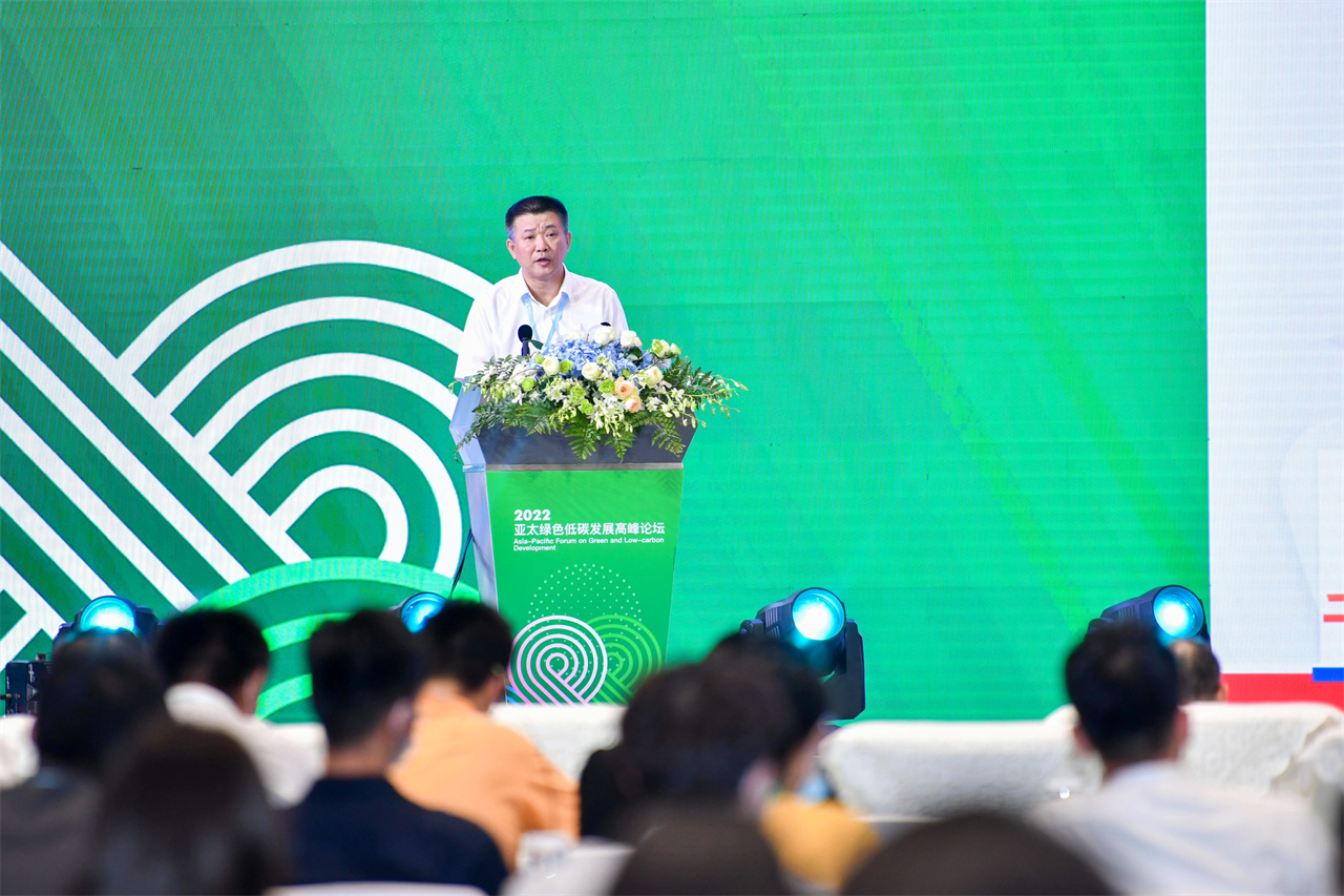汪觉恒作主旨演讲